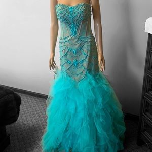 Mermaid style Sherri Hill Prom dress - 8